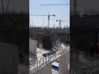 Монтаж опалубки на строительном объекте в Узбекистане
